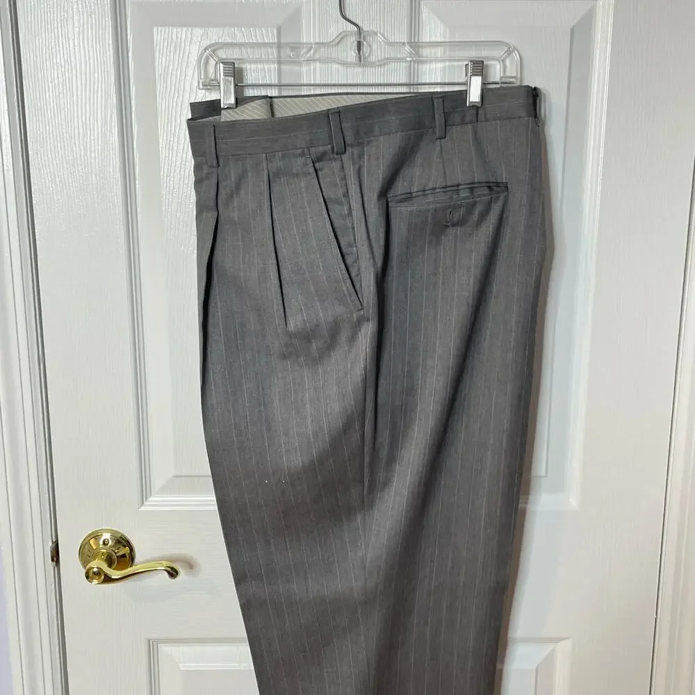 Burberry men's suit gray pinstripe wool 46L coat/38 pants